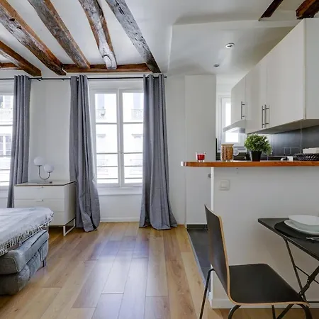 Le Marais - Republique Studio