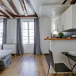 Le Marais - Republique Studio