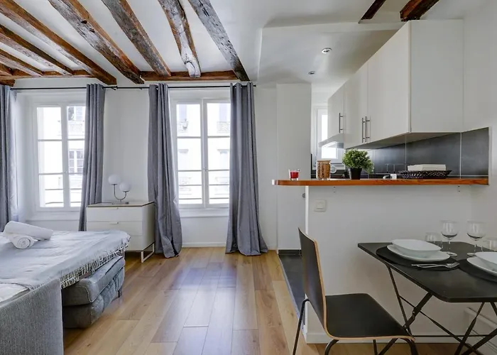 Le Marais - Republique Studio